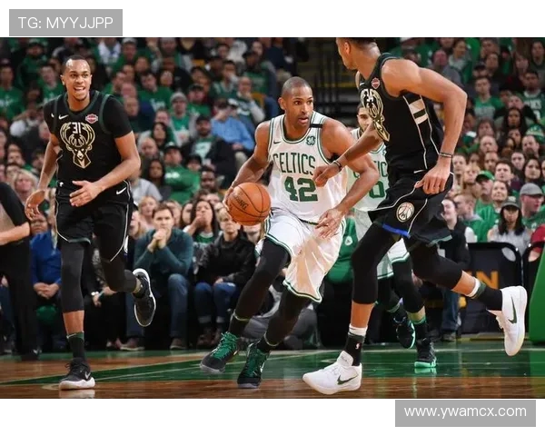 凯尔特人迎战雄鹿季后赛关键战役，詹姆斯与字母哥决战东部冠军之路