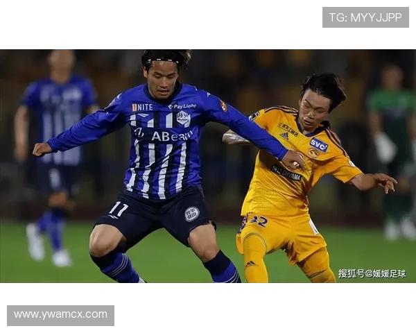 山口雷诺与德岛漩涡的激烈对决展现足球魅力与团队精神